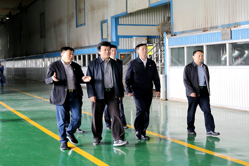 2019年5月8日，時(shí)任國家水利部原總工程師、水利部參咨委副主任委員汪洪蒞臨景興紙業(yè)調(diào)研節(jié)水工作